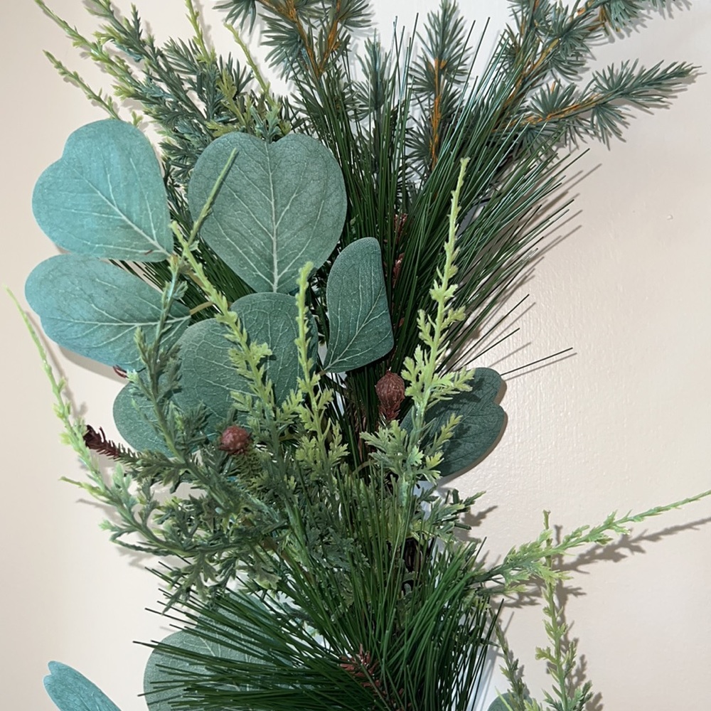 Threshold Wreath - Picture 4 of 6